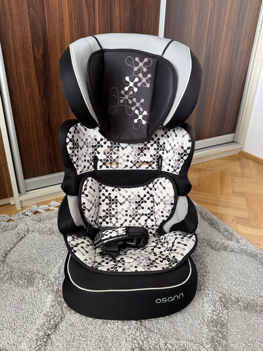Fotelik do samochodu dziecięcy, osann