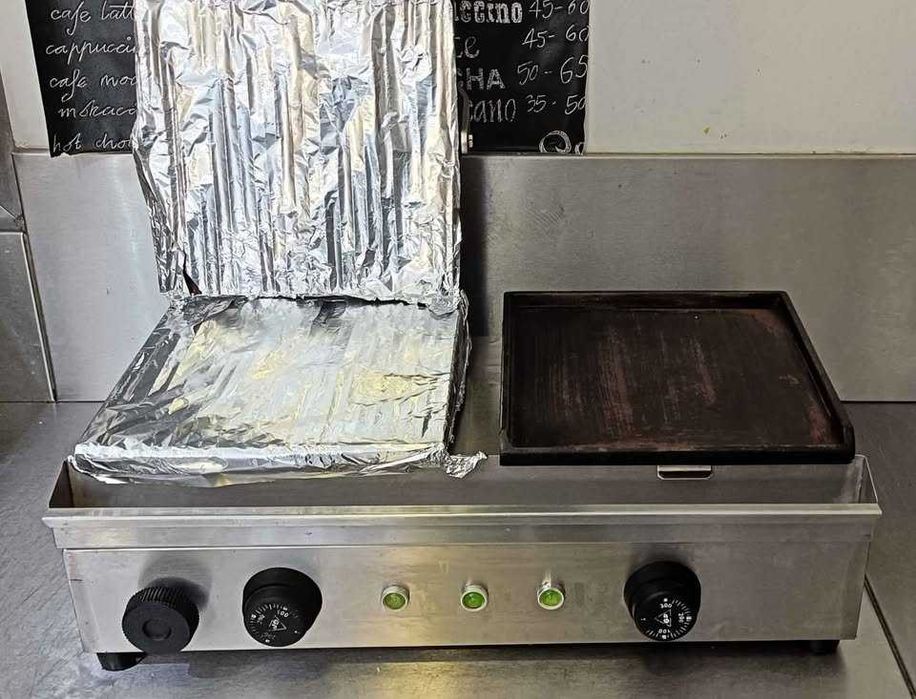 Grelhador Eléctrico com Chapa