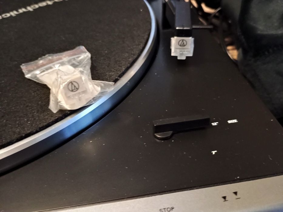 Gramofon audio-technica AT lp60x USB
