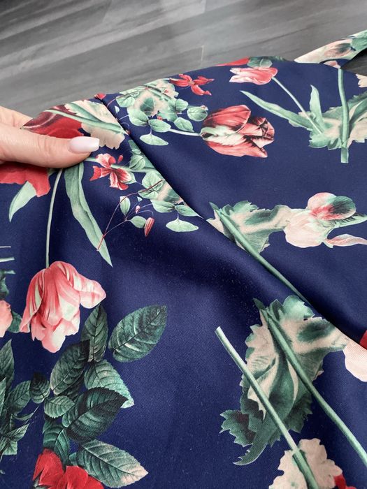 Boohoo S/36 dopasowana sukienka print kwiatowy