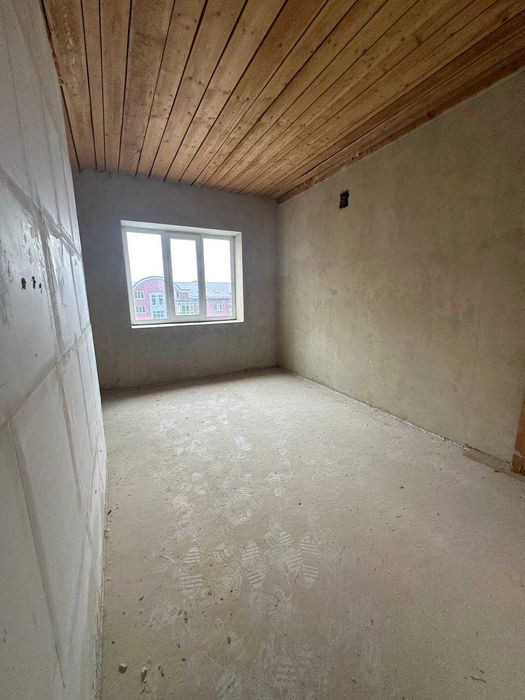Власник продаю квартиру в центрі в зданій новобудові. Височана,Вигідно