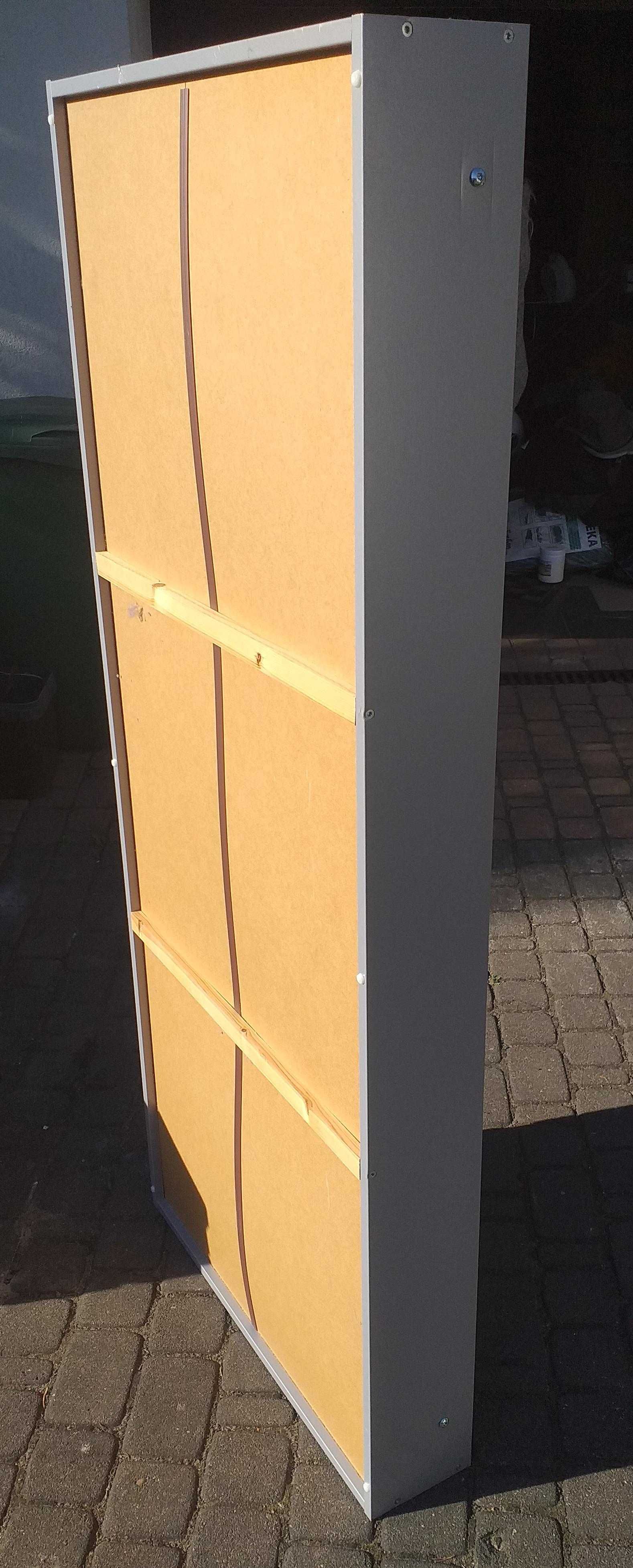 Skrzynia pojemnik na pościel IKEA BEDDINGE .