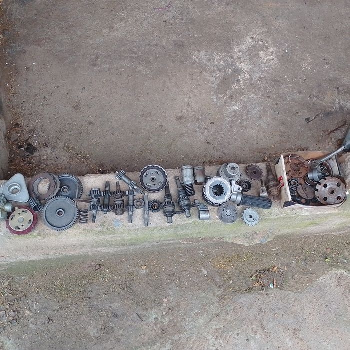 Продам деталі двигуна мопеда Карпати