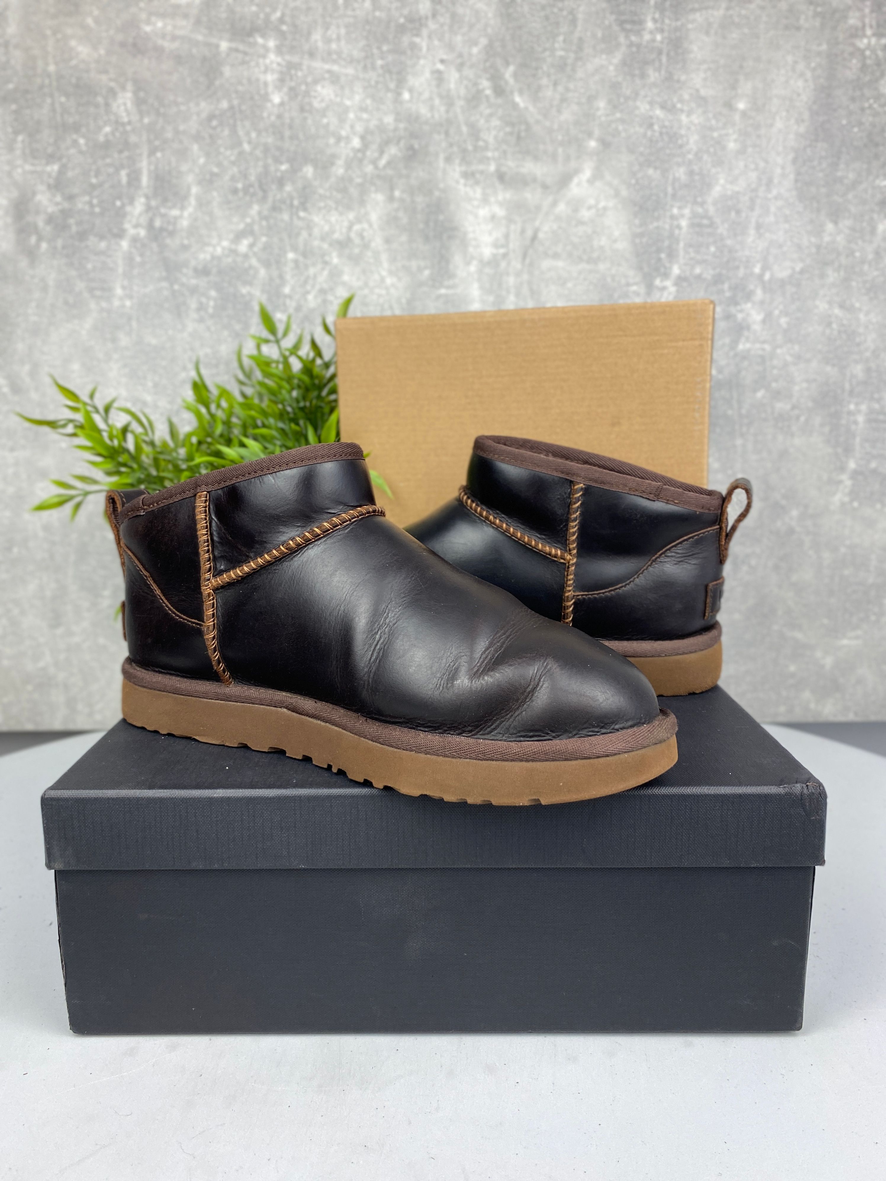 Bardzo dobre / buty / Ugg / Classic Ultra Mini Lthr Regen / r. 38 n159