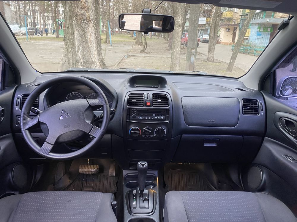 Продам Mitsubishi Space Star 1.6 (газ/бенз) автомат