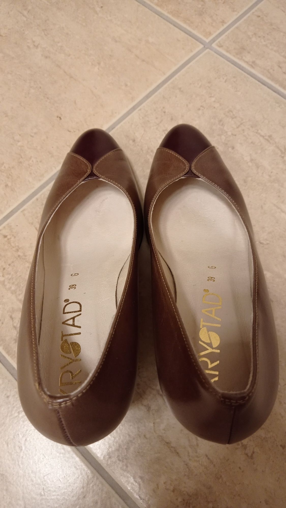 Buty damskie czółenka skórzane Krystad r. 39