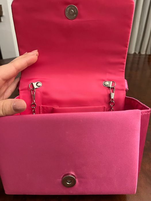 Bolsa em cetim rosa