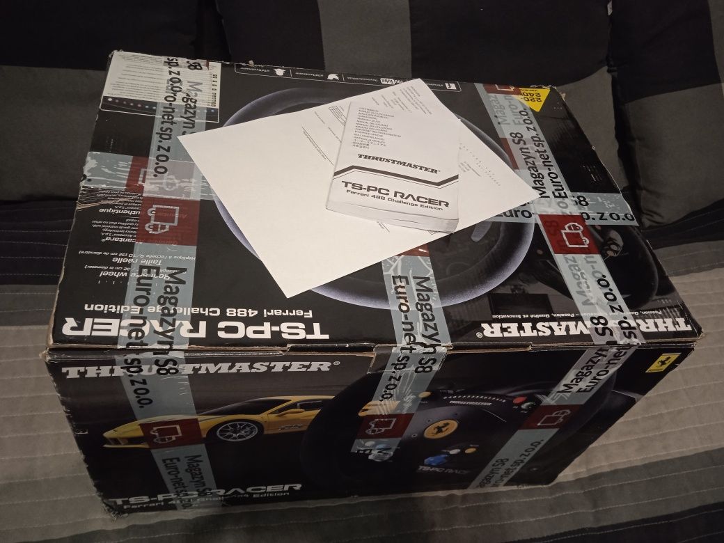 SIM racing Kierownica Thrustmaster TS-PC Racer ferrari 488