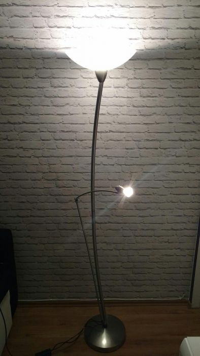 Lampa stojąca