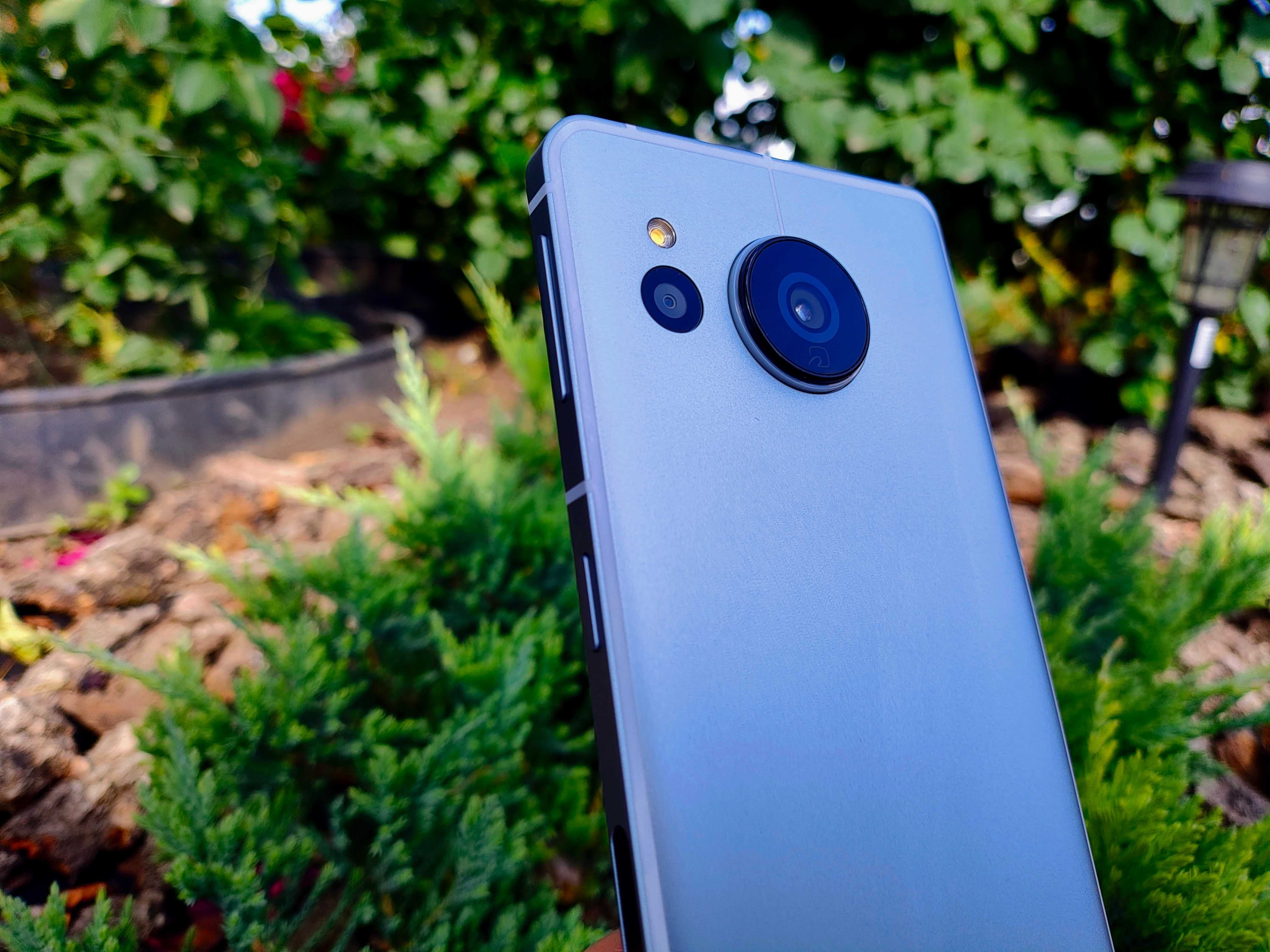 Эксклюзивный смартфон Sharp M24 (6\128,2sim,IP68,4570ma,6.1"240гц,NFC)