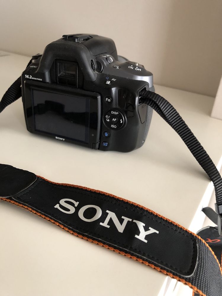 Фотоаппарат Sony Alpha DSLR-A380 Kit 18-55