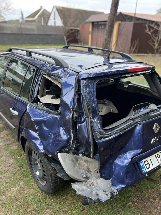 Renault megane 2 2004 год 2.0 бензин