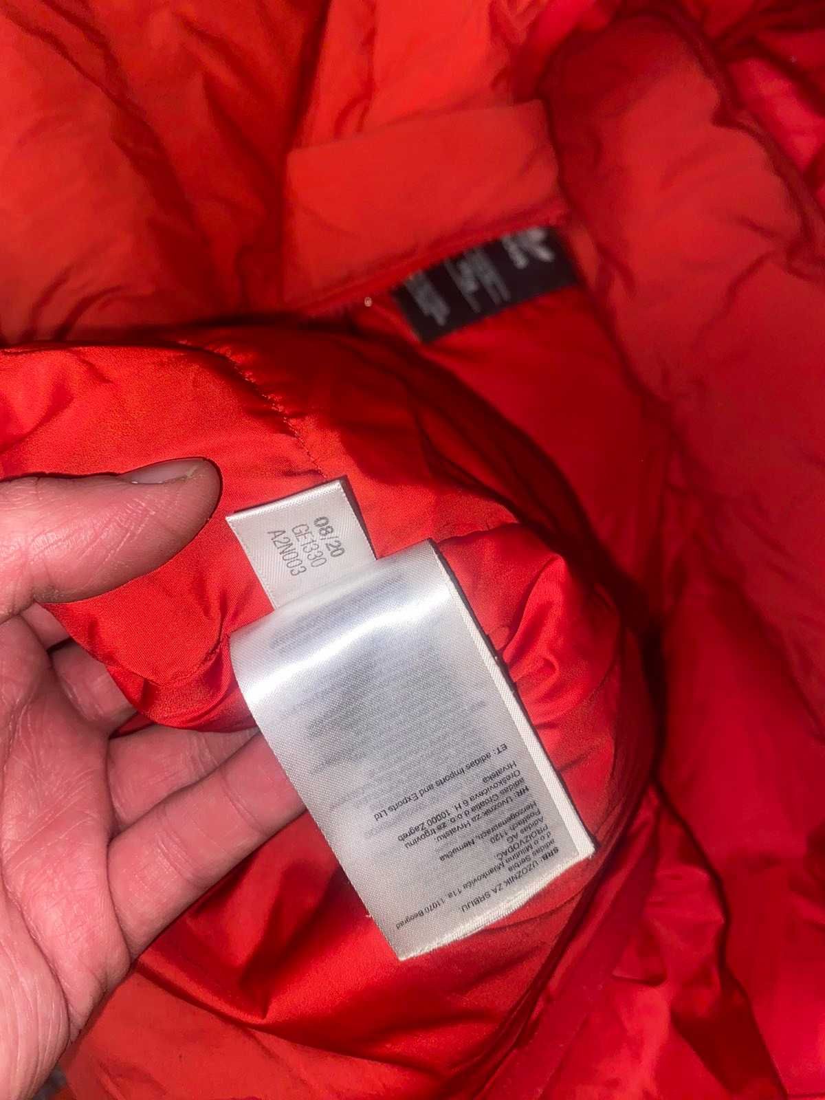 Пуховик Adidas
Розмір-М
Стан-9,5/10