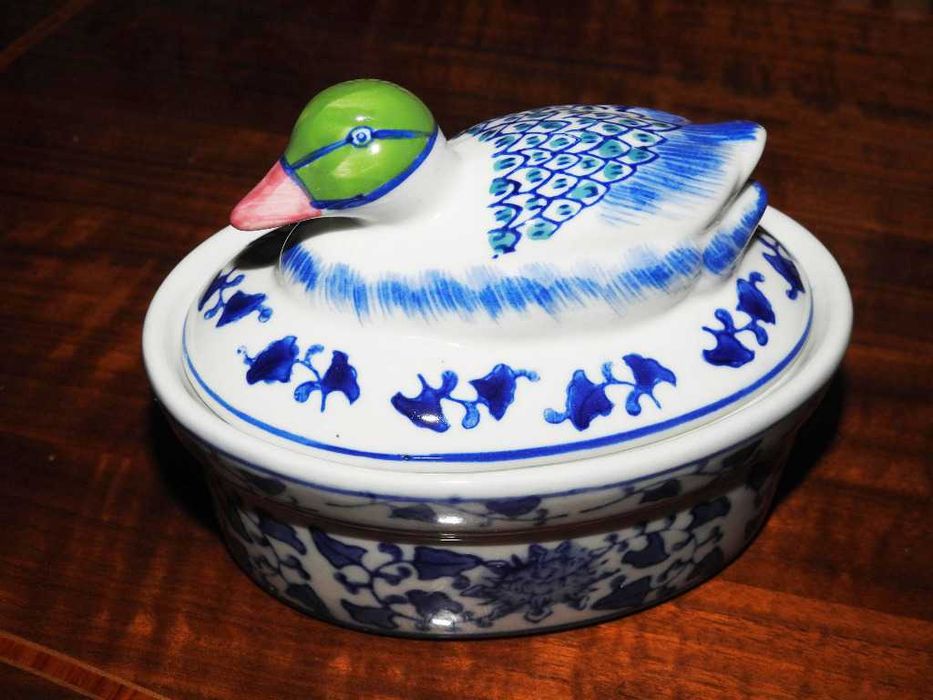 Porcelanowa ceramiczna Kaczka - pojemnik szkatułka