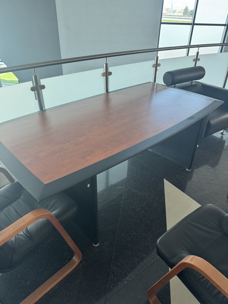 Piękny, solidny duży stół / biurko
