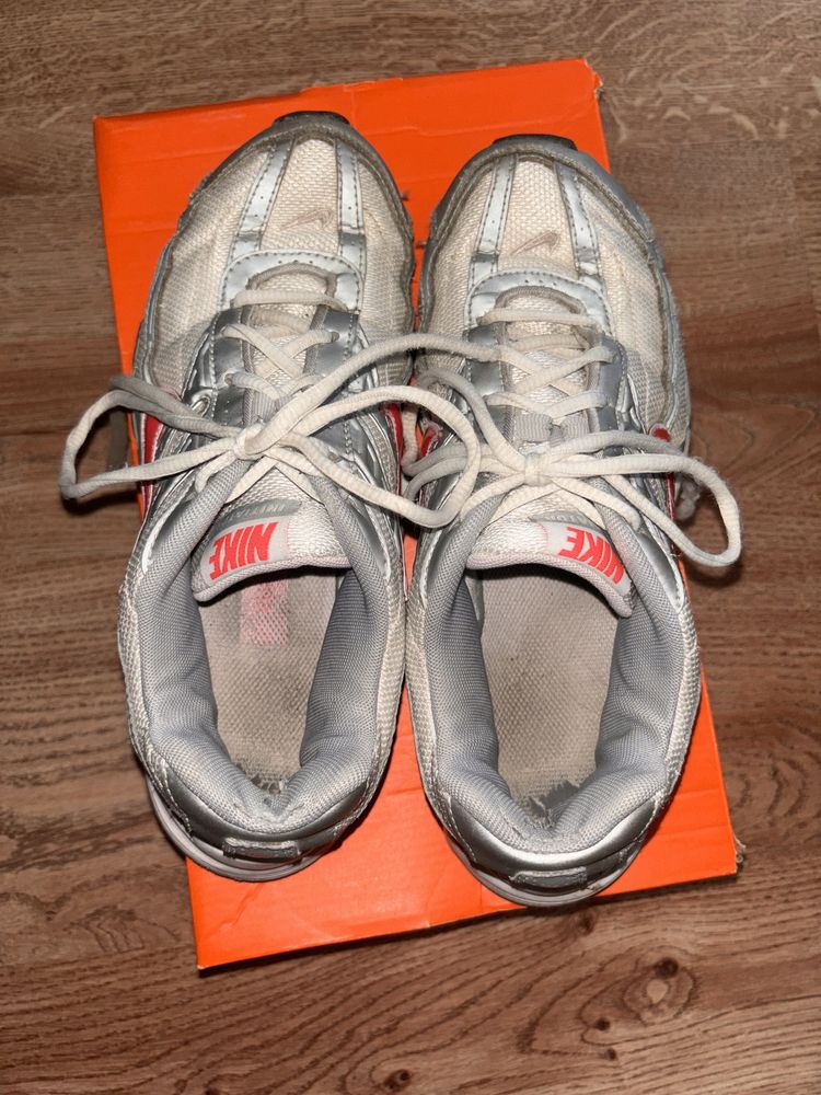 nike initiator różowe