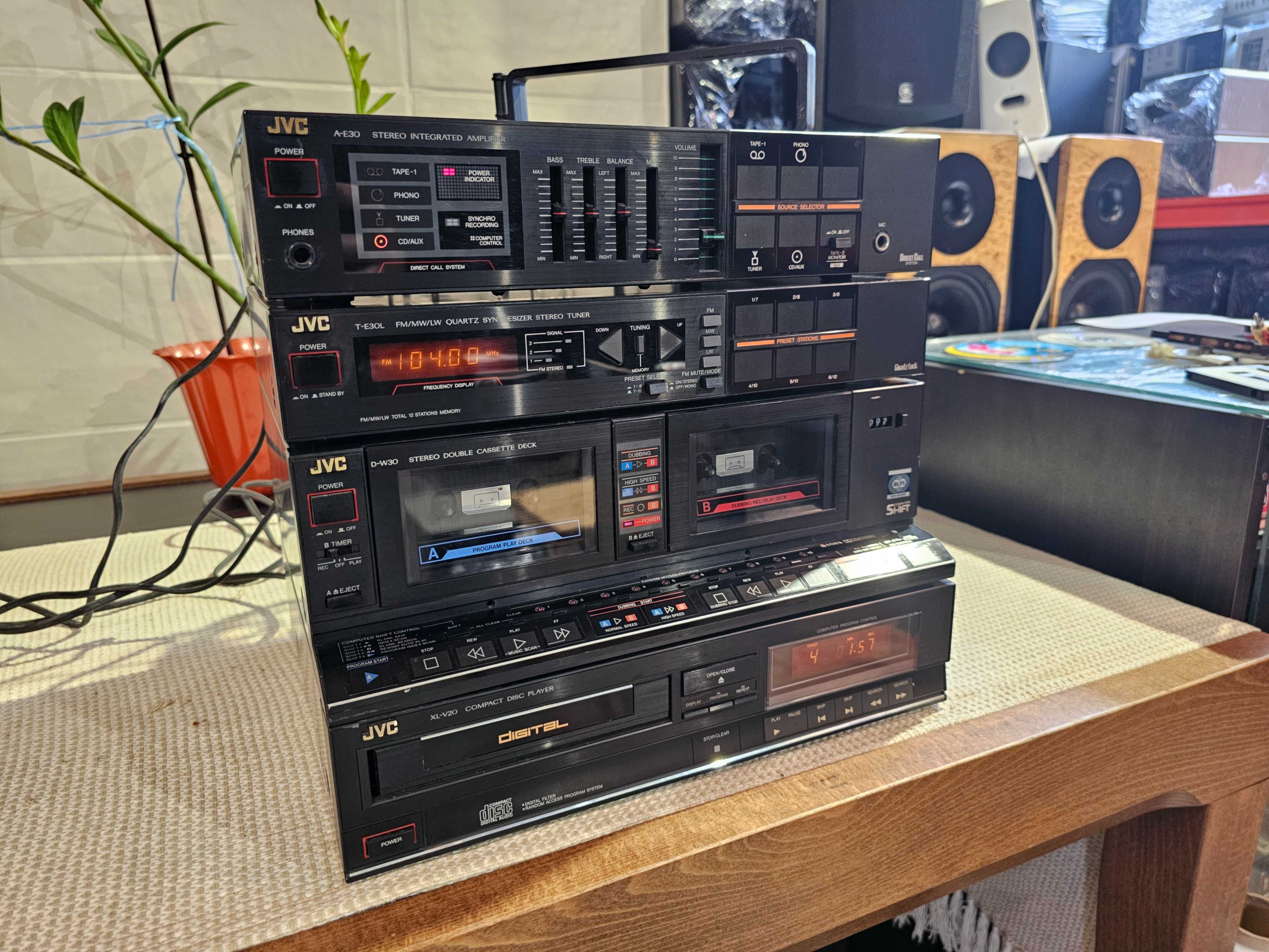 Стереосистема JVC SAE-E30,A-E30,T-E30L,D-W30, XL-V20