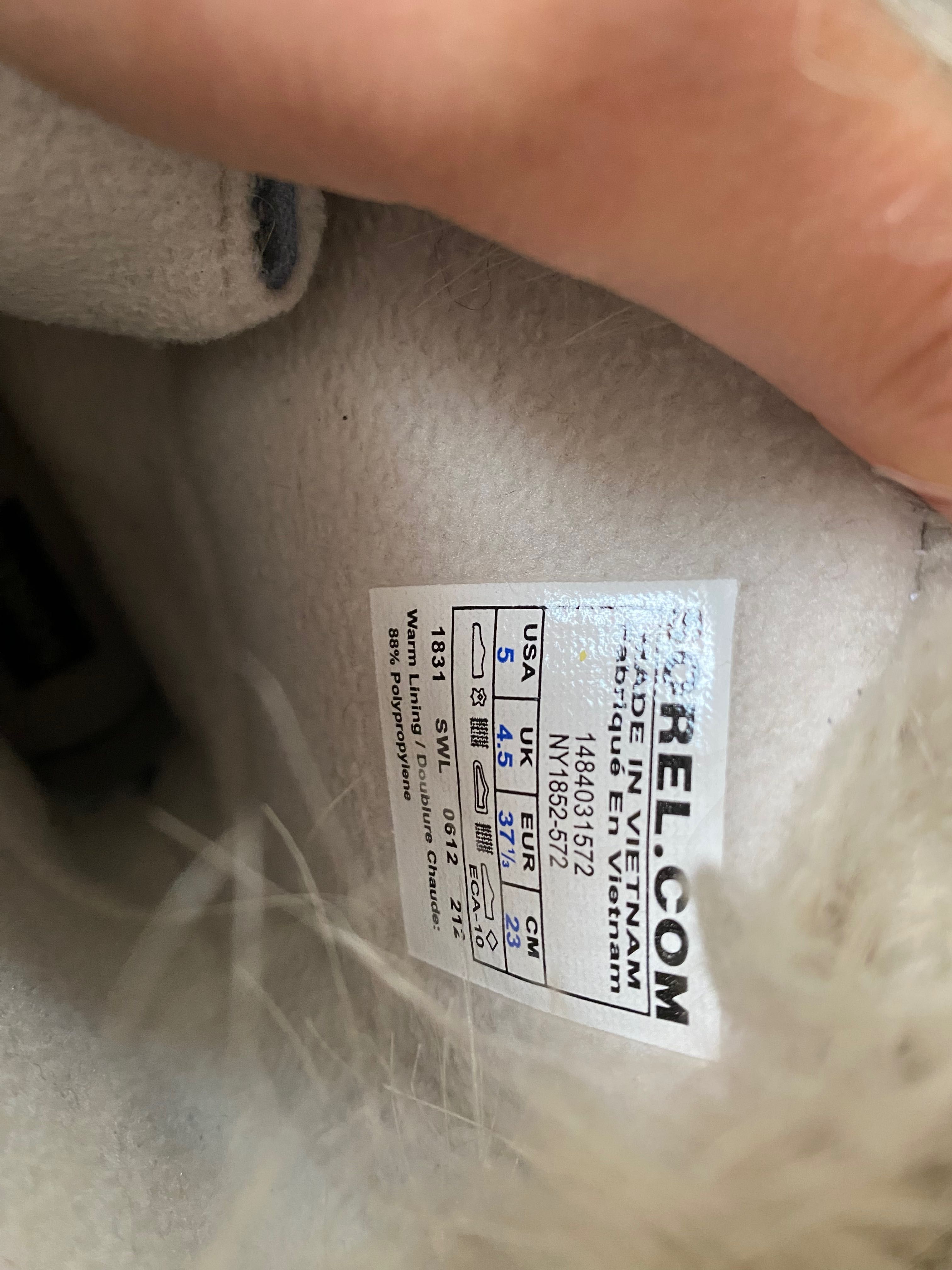 Продам зимові ботінки sorel