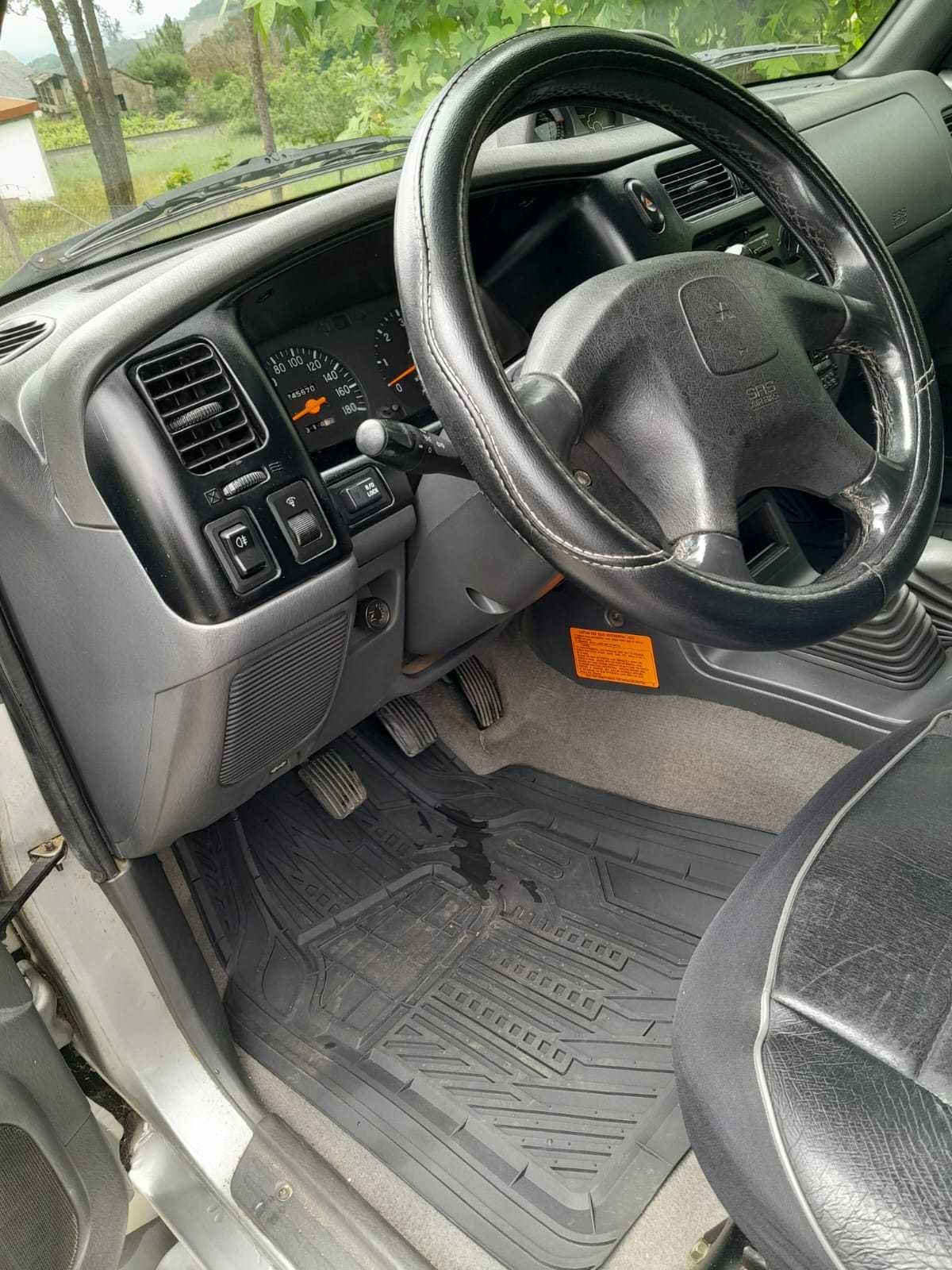 Mitsubishi Strakar L200 - 2.5TD