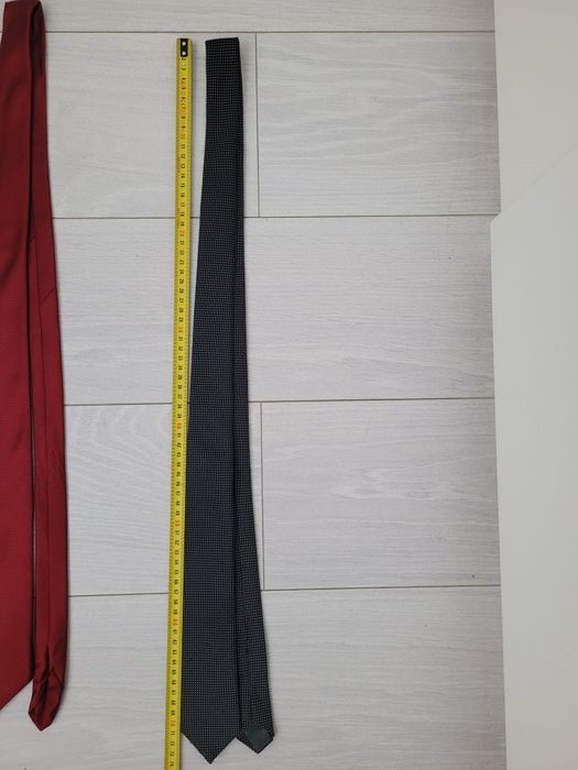 krawat czarny wąski