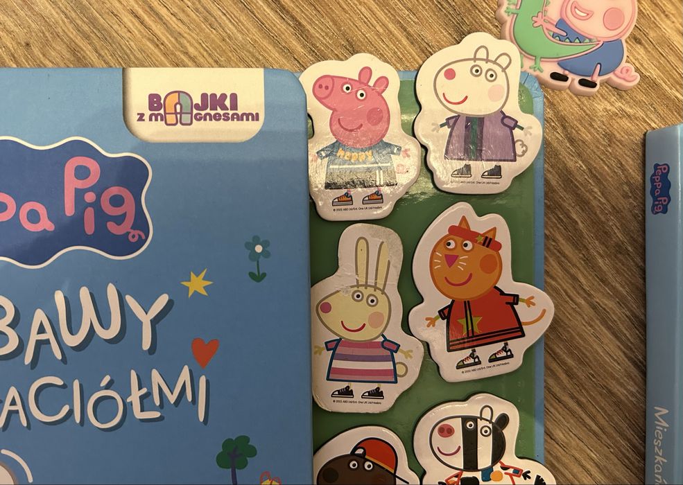 Świnka Peppa figurki książki z magnesami plyta DVD z bajką