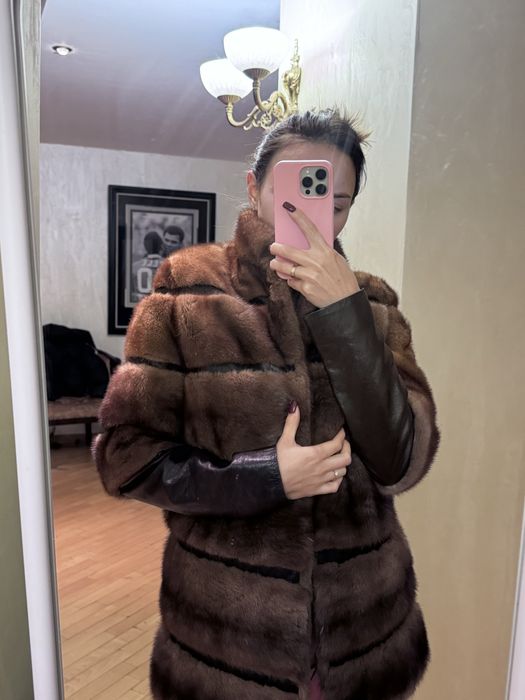 Розкішна норкова шуба зі шкіряними вставками — як нова!