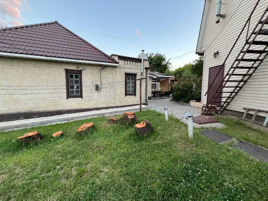 Продам будинок на 12 кварталі, зручна локація