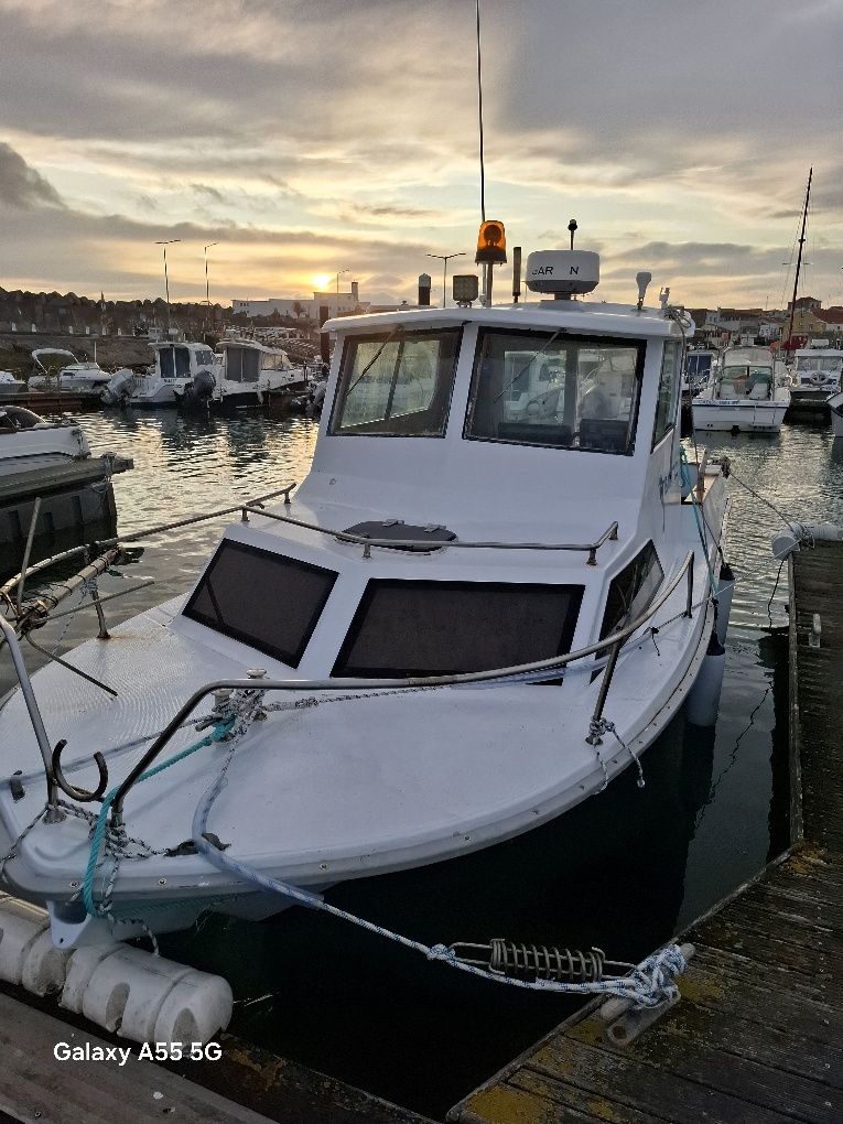 Barco de pesca desportiva class 4