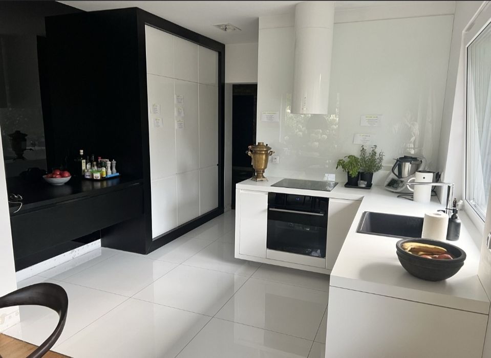 Meble kuchenne lakierowane piekarnik