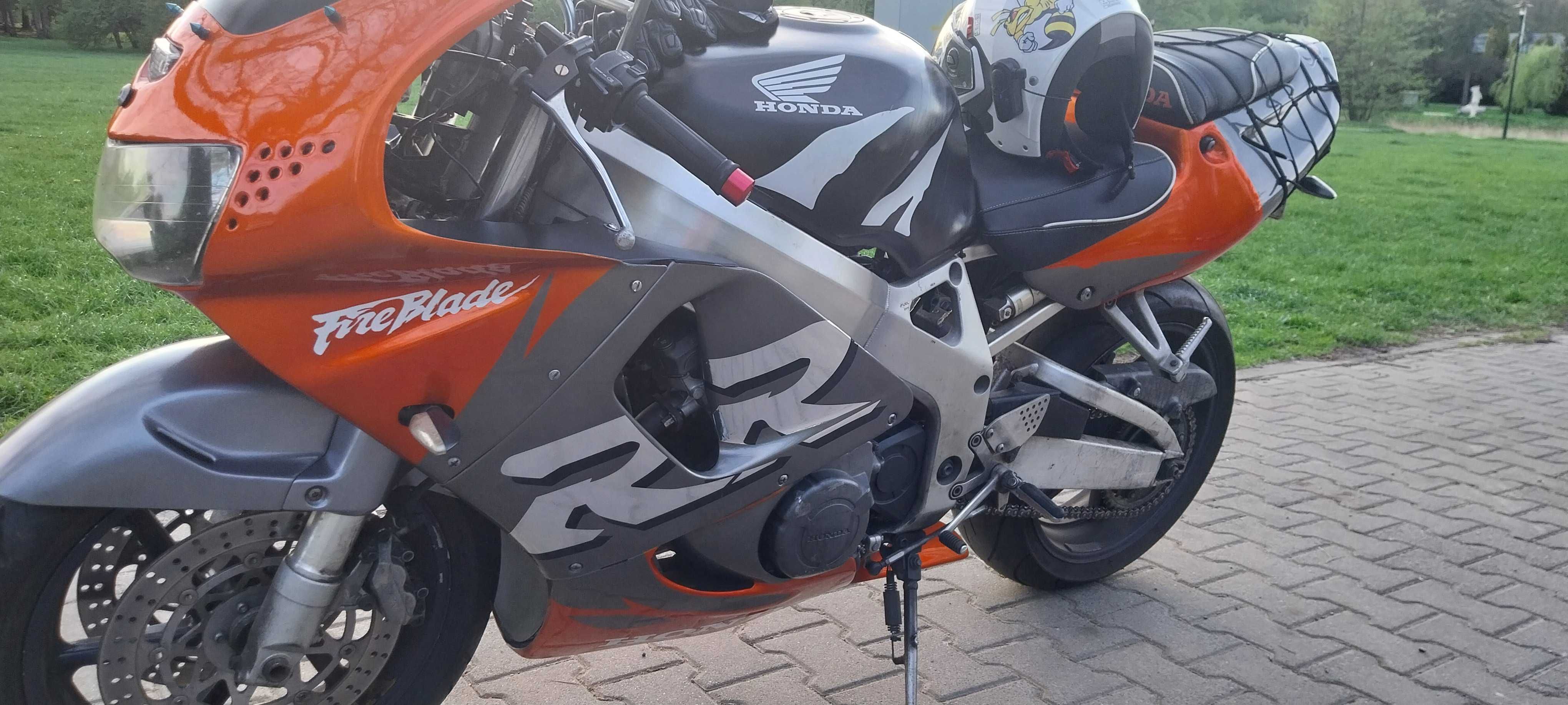 Sprzedam Honda cbr900 sc 33