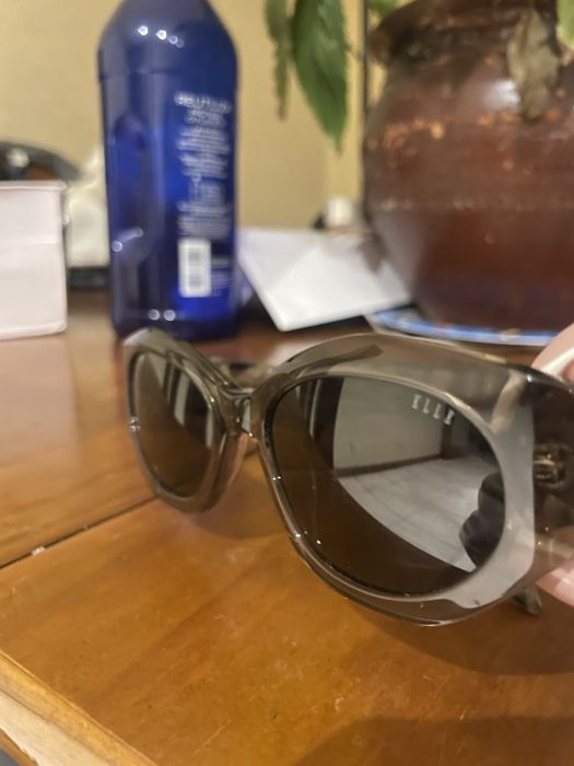 Óculos de sol Elle originais como novos