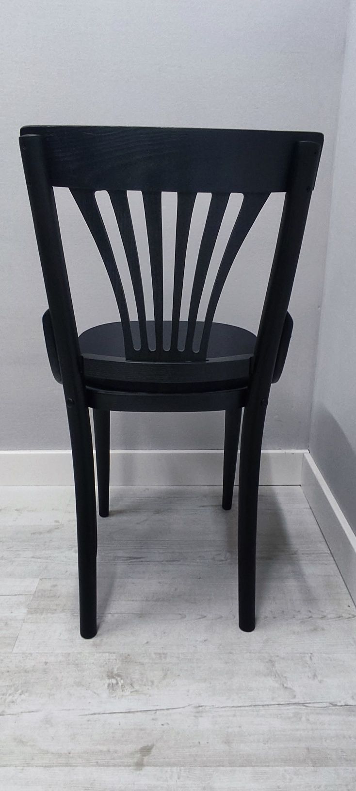 Krzesło czarne drewniane.Thonet Wachlarz 50 szt