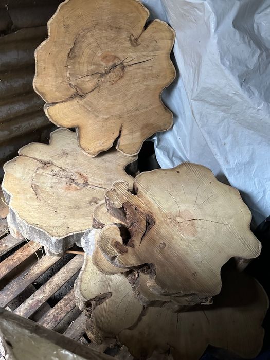 Plastry drewna akacji na stolik kawowy