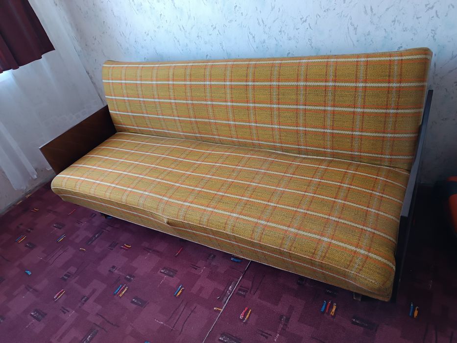 Tapczan, Sofa, Łóżko z czasów PRL
