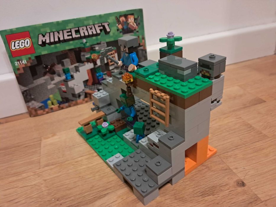 LEGO Minecraft 21141 Jaskinia Zombie