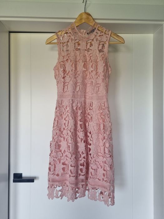 Sukienka koronkowa Reserved różowa