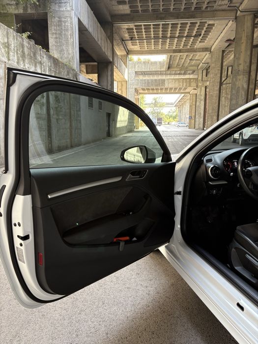 Audi A3 alcantara