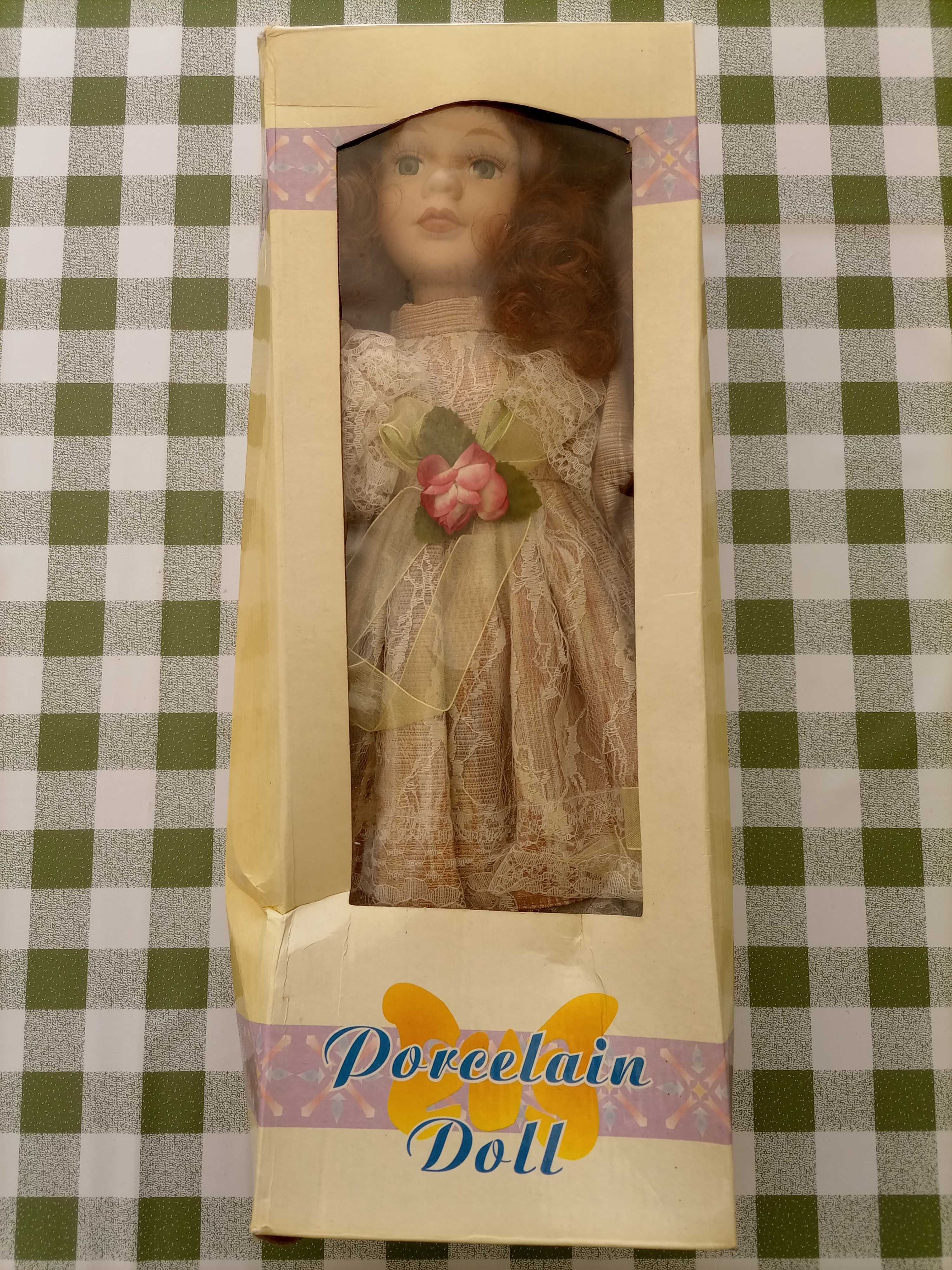 Boneca de porcelana