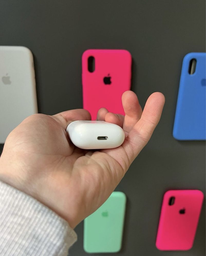 Оригинальные Навушники AirPods 2 with Charging Case (MV7N2) Open Box