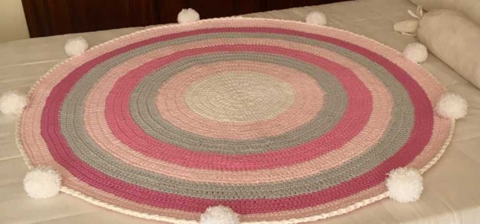 Vendo tapetes feitos à mão novos personalizáveis