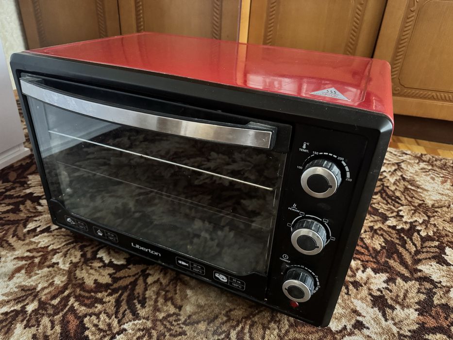 Продаю духову шафу б/в