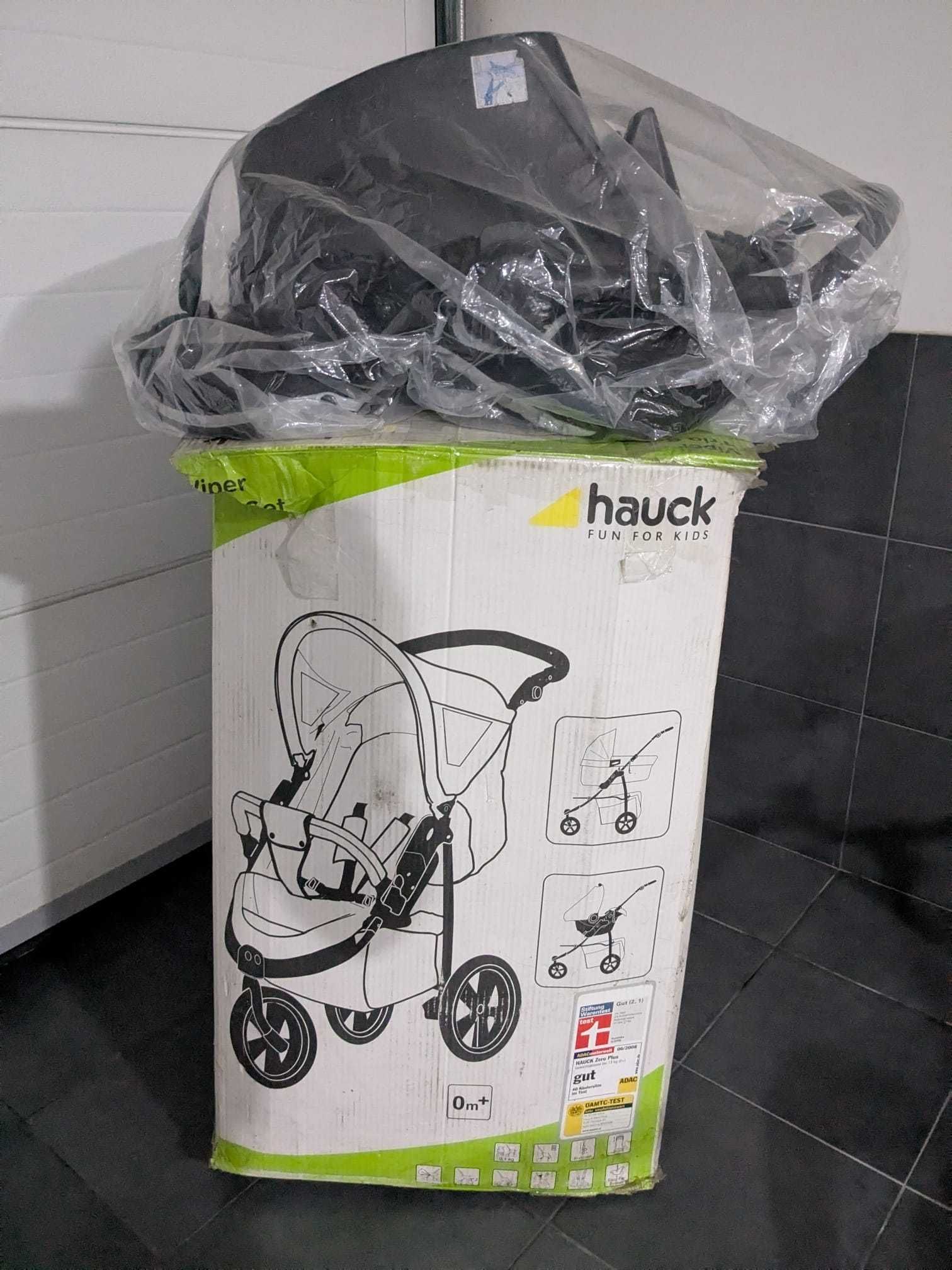 Trio de bebé Hauck 3 em 1 - Carrinho, ovo e alcofa