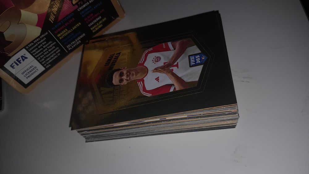 Cromos FIFA 365 24