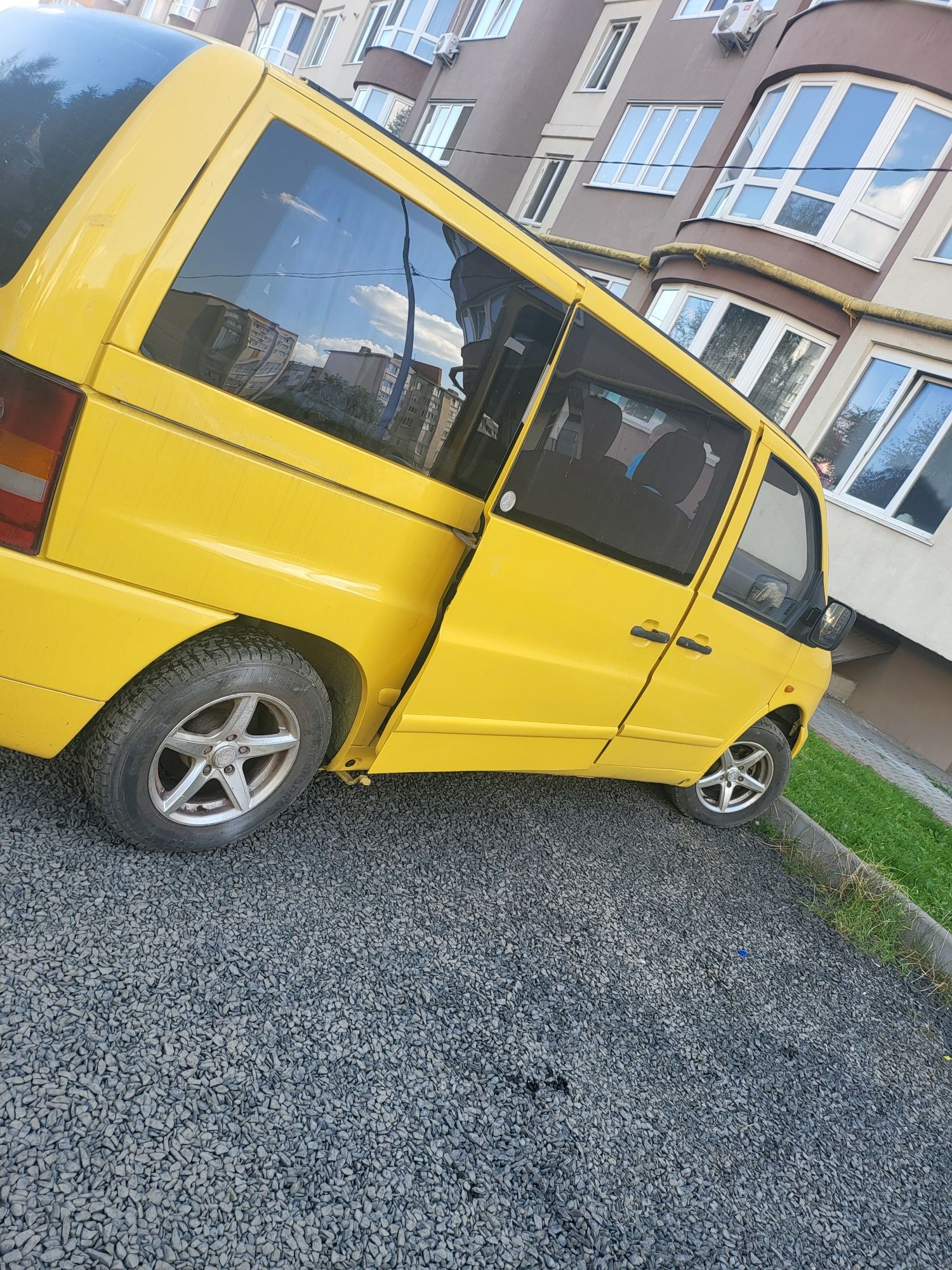 Mercedes-Benz Vito 2000 112cdi пасажир 8+1