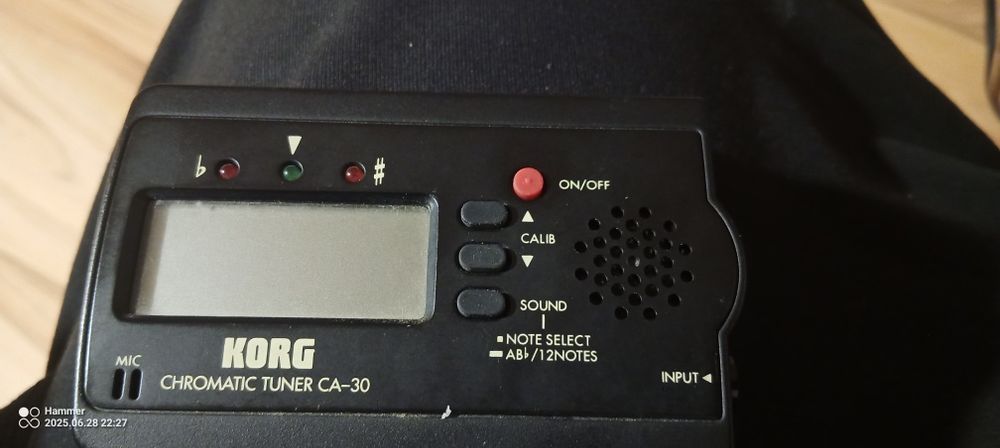 Tuner gitarowy Korg CA-30