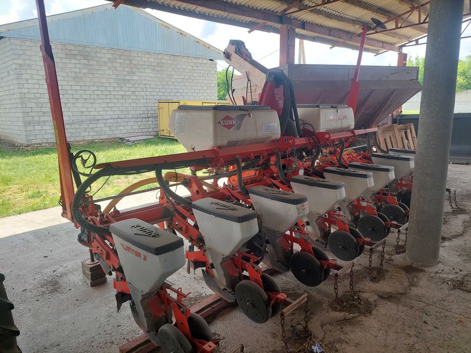 KUHN Planter 3м сівалка пропашна 8 рядна, анкерна.