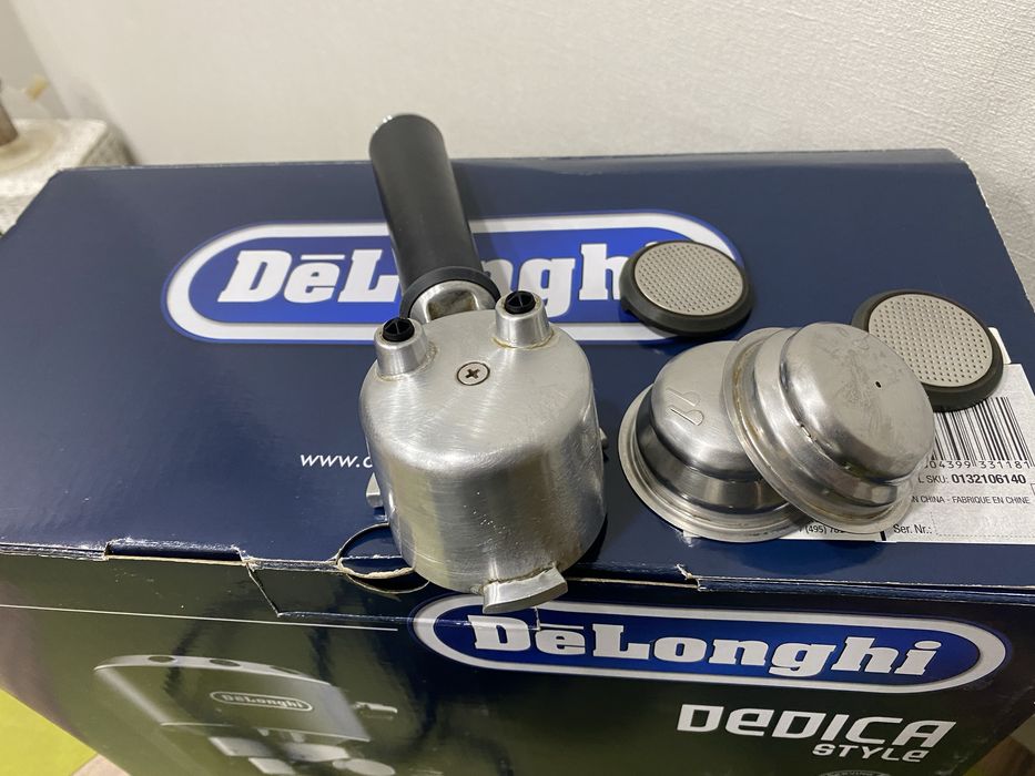 Продам рожковую кофемашину DeLonghi 685