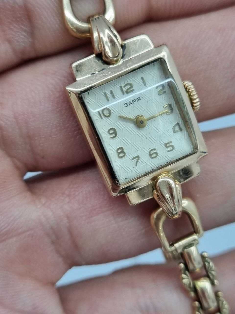Золотий годинник