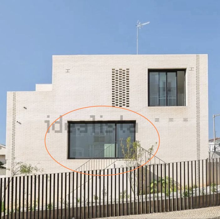 Janelas de alumínio de correr — quase novas, 1 ano de uso