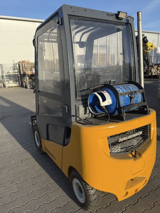 Wozek widlowy Jungheinrich TFG320 rok 2008 udzwig 2t